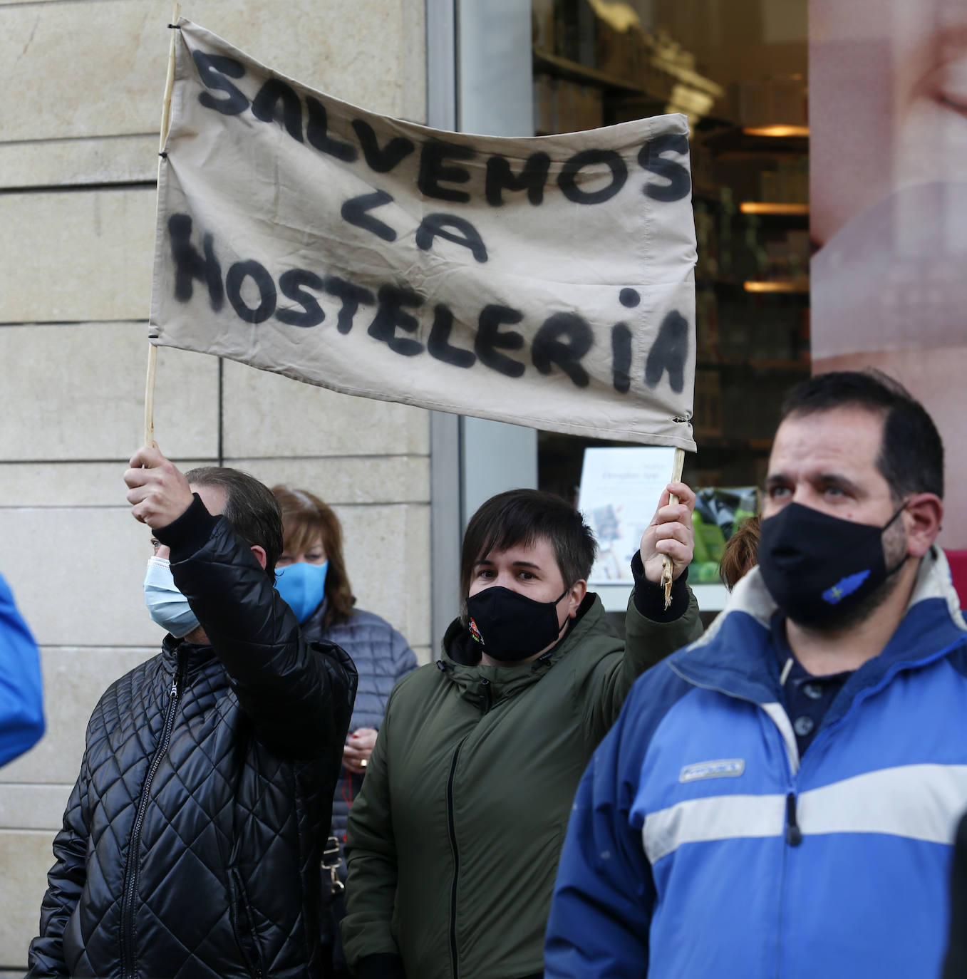 Más de doscientos empresarios de toda la región exigen ante la Junta la «reapertura viable» de los locales y no «un nuevo cierre encubierto»