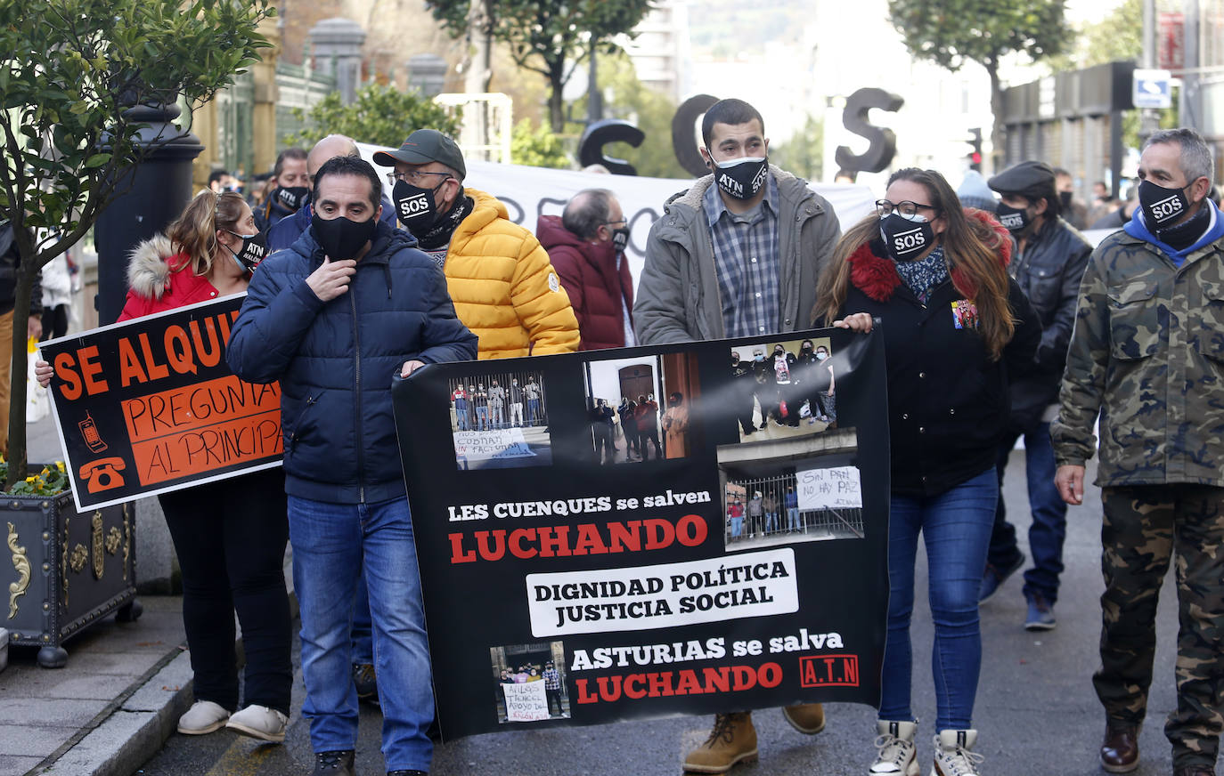 Más de doscientos empresarios de toda la región exigen ante la Junta la «reapertura viable» de los locales y no «un nuevo cierre encubierto»