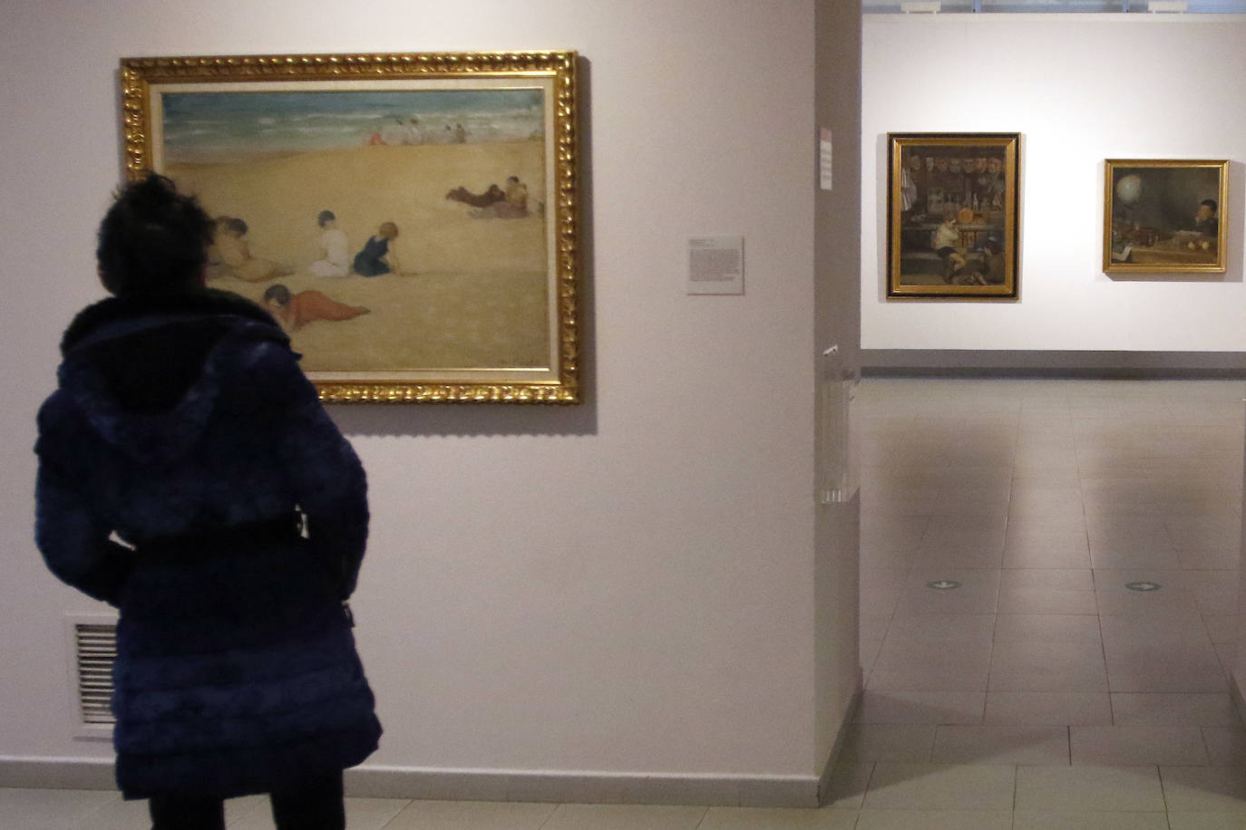 Tras más de un mes cerradas, las salas empiezan a recibir a cuentagotas a sus primeros visitantes 