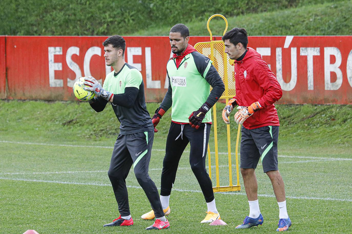 Los rojiblancos preparan su partido ante el Zaragoza