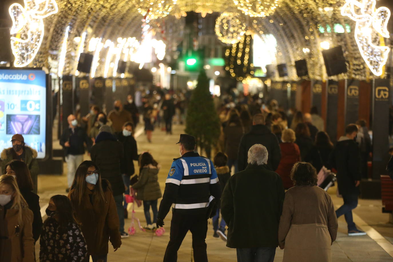 Barbón, ante las imágenes de las calles de Asturias: «Los excesos de diciembre serán la tragedia de enero»
