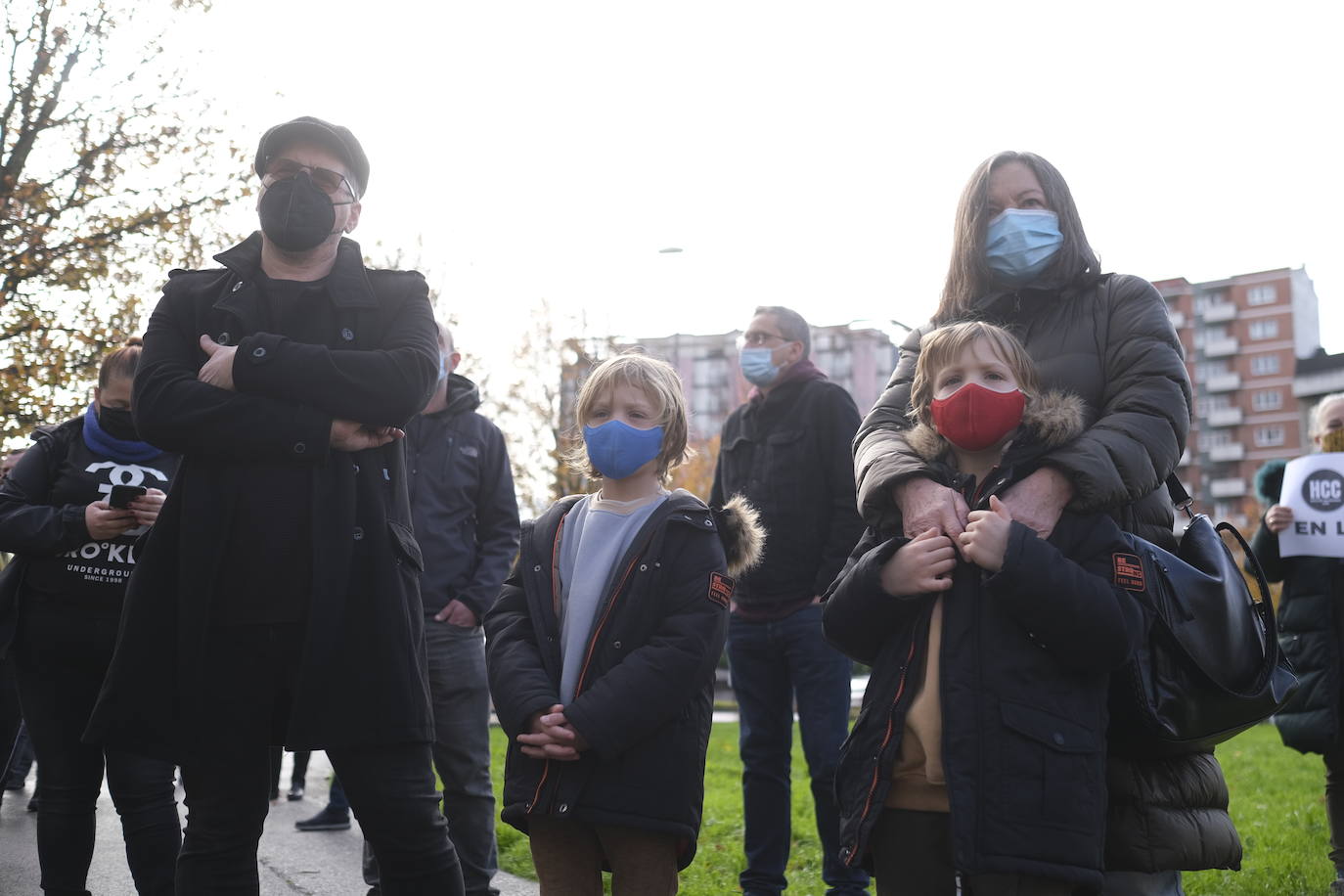 La plataforma se concentra en Gijón para reivindicar sus derechos por «un futuro digno»