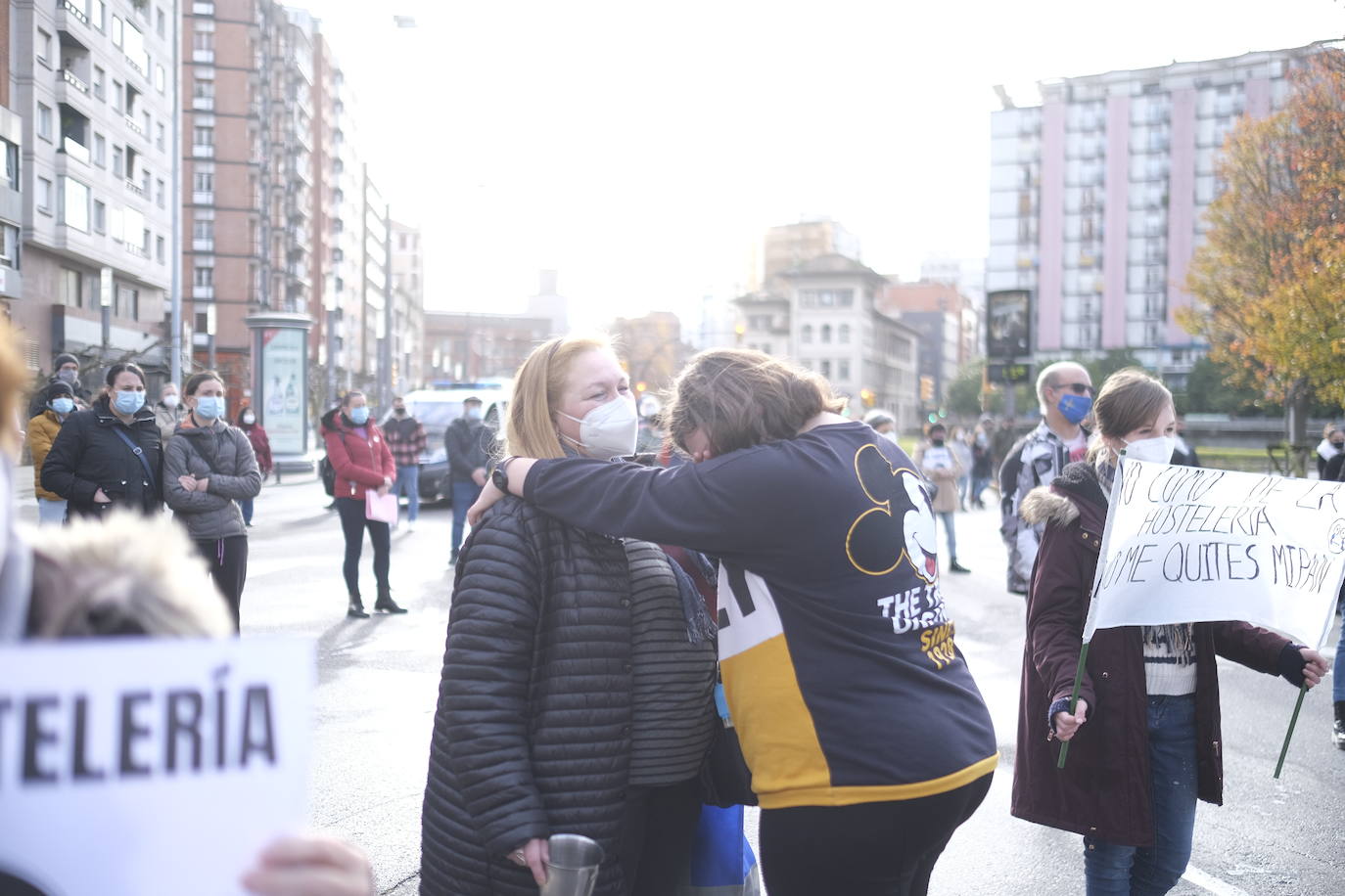 La plataforma se concentra en Gijón para reivindicar sus derechos por «un futuro digno»