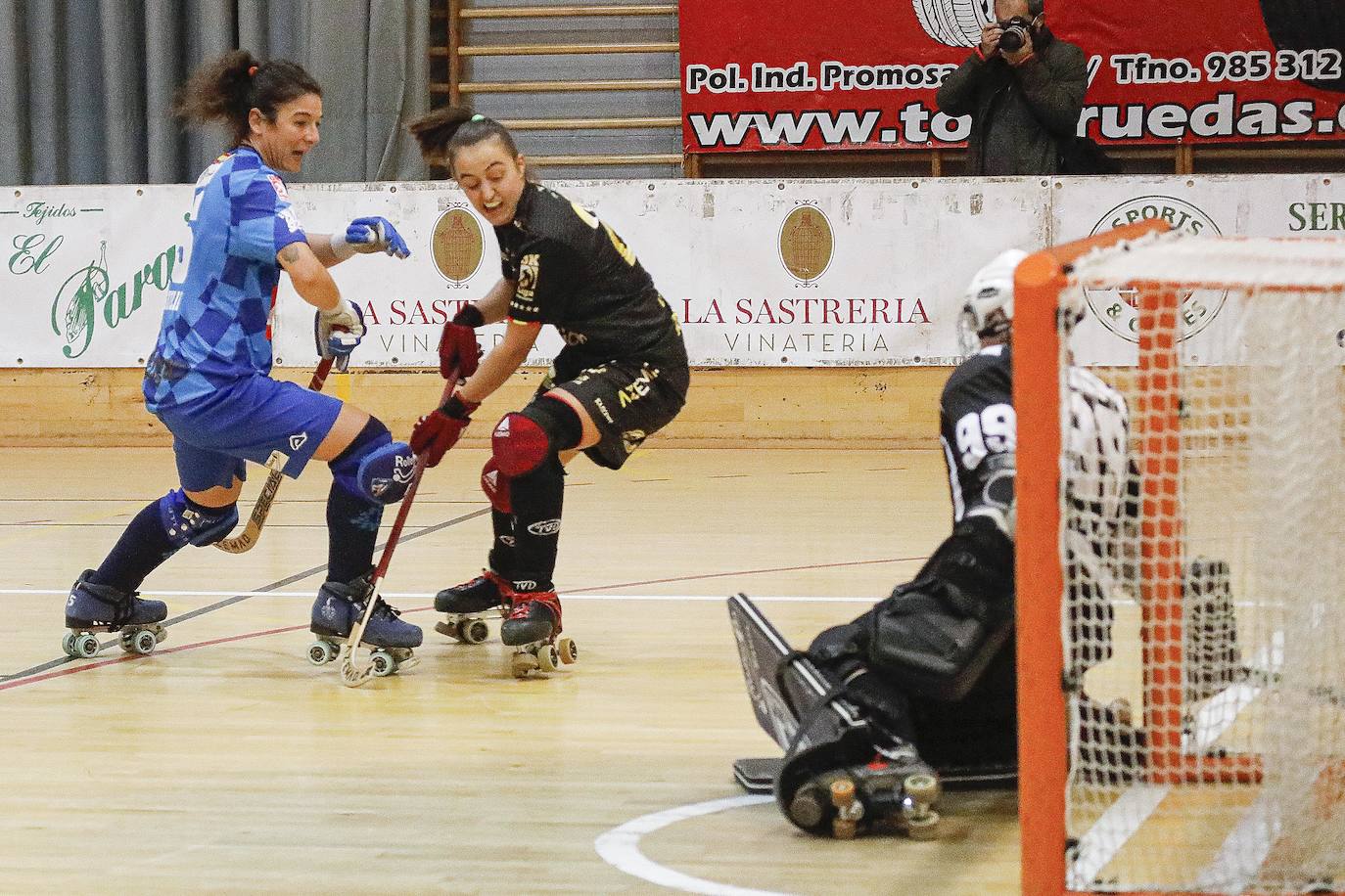 Las de Fernando Sierra suman ante Las Rozas su tercera victoria seguida, en la que destacó los tres tantos de María Sanjurjo