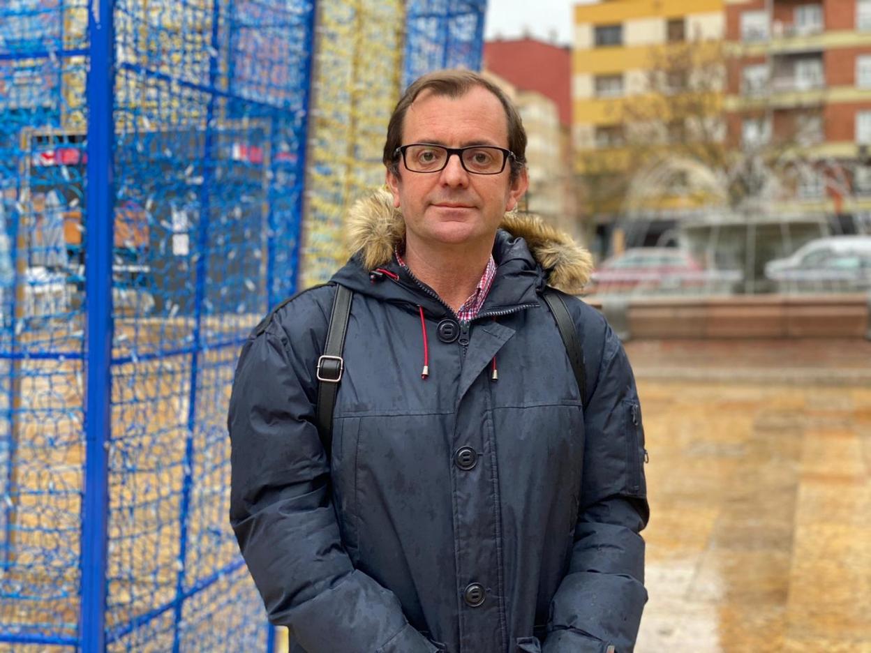 Luis Casteleiro, escritor y cronista de Vegadeo, y autor de 'Historias de Vegadeo'. 