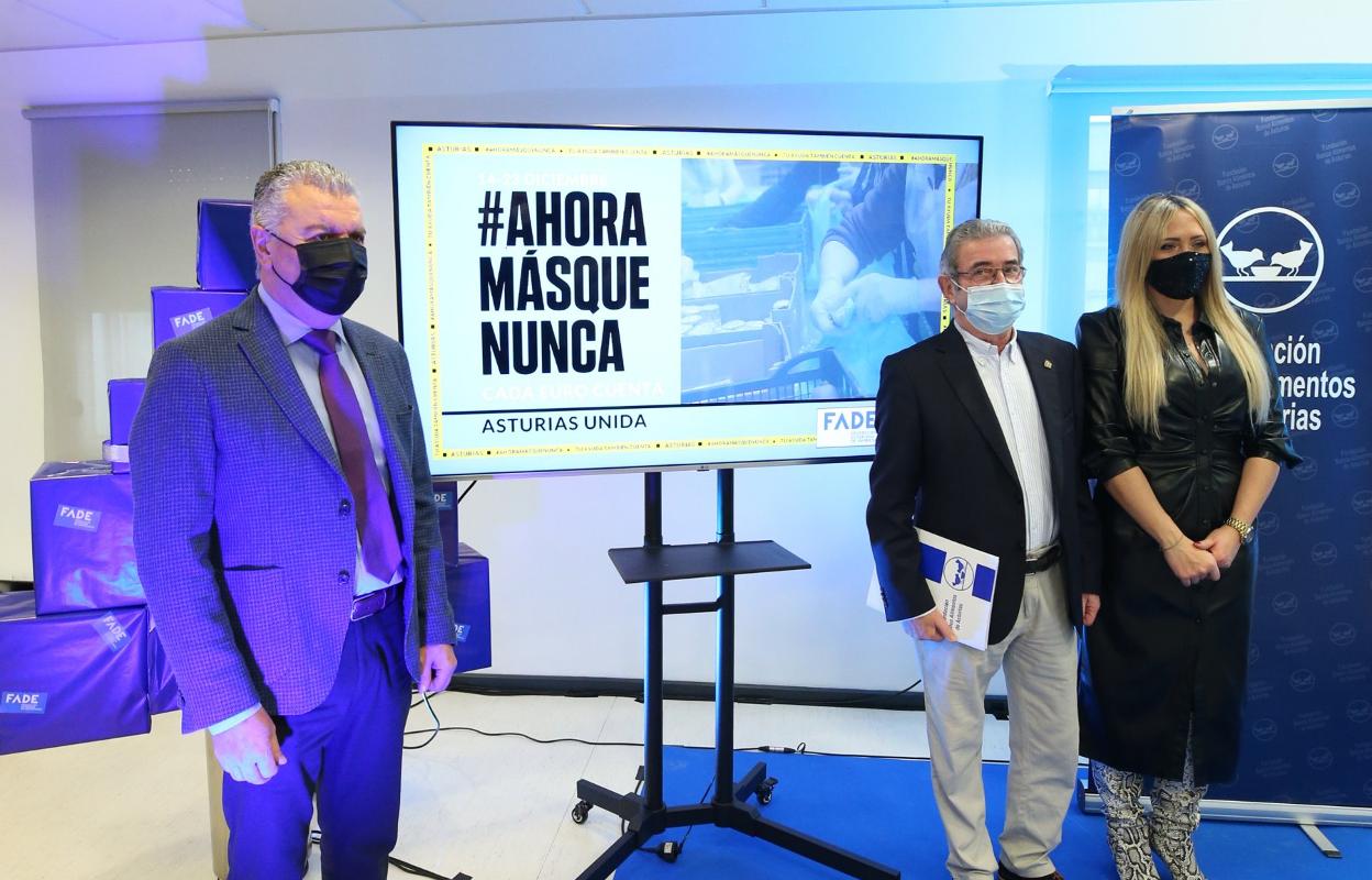 Belarmino Feito, Bernardo Sopeña y Arantxa Nieto. 