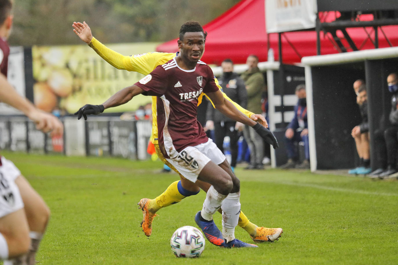 El Lealtad recibió en Les Caleyes al Alcorcón, en la primera eliminatoria de la Copa del Rey