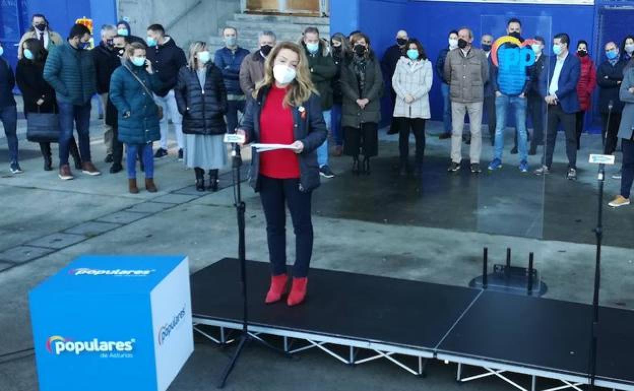 Teresa Mallada, durante el encuentro con deportistas.