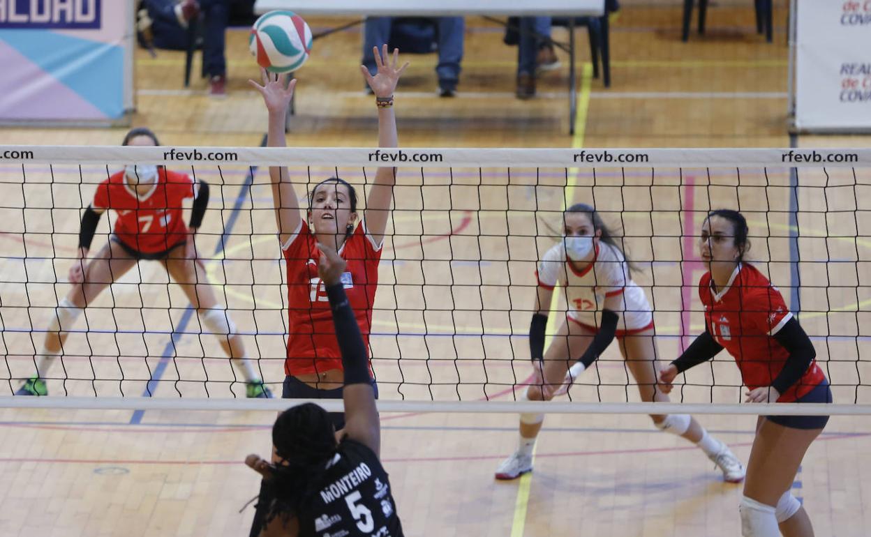 Componentes del equipo de Voley del Grupo Covadonga