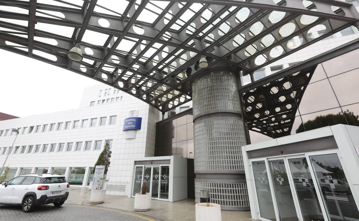 El herido fue trasladado al hospital San Agustín.