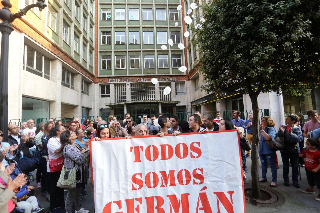 Concentración en apoyo a Germán, en verano de 2017. 