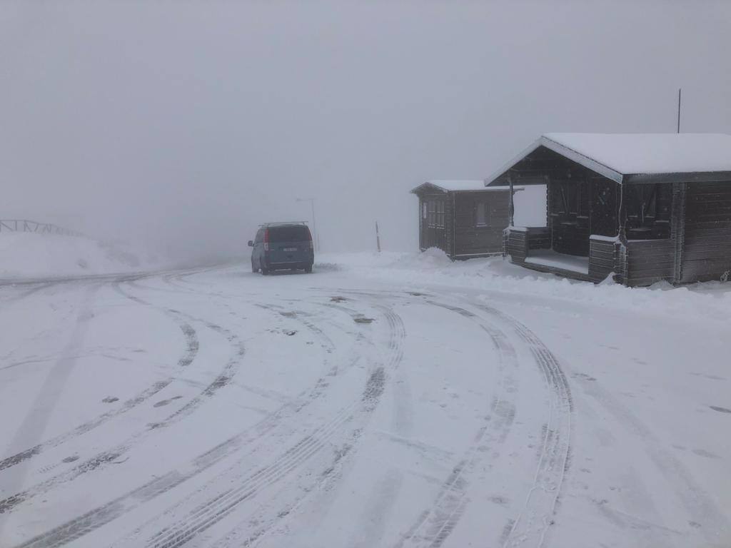 La nieve caída ha dejado varios puertos con cadenas