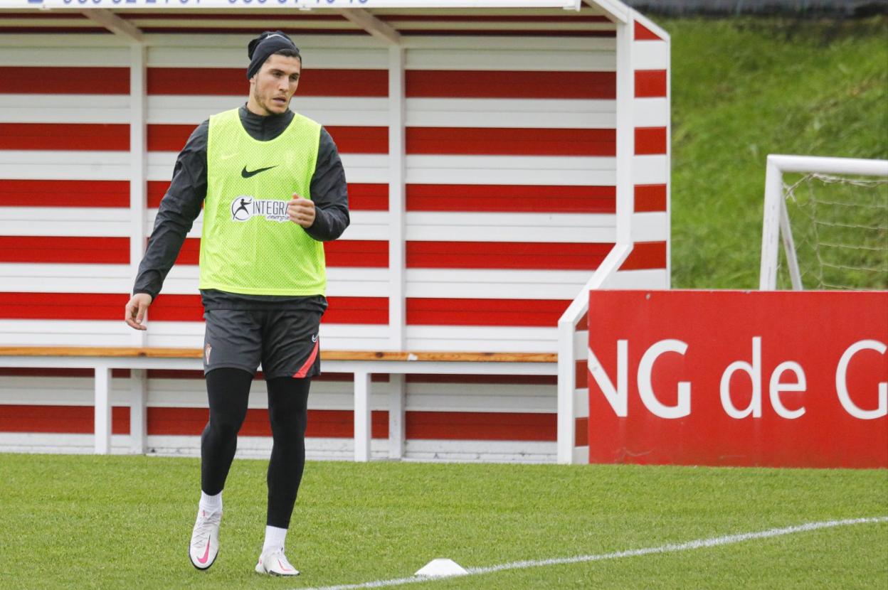 Cristian Salvador, durante un entrenamiento reciente en Mareo. 