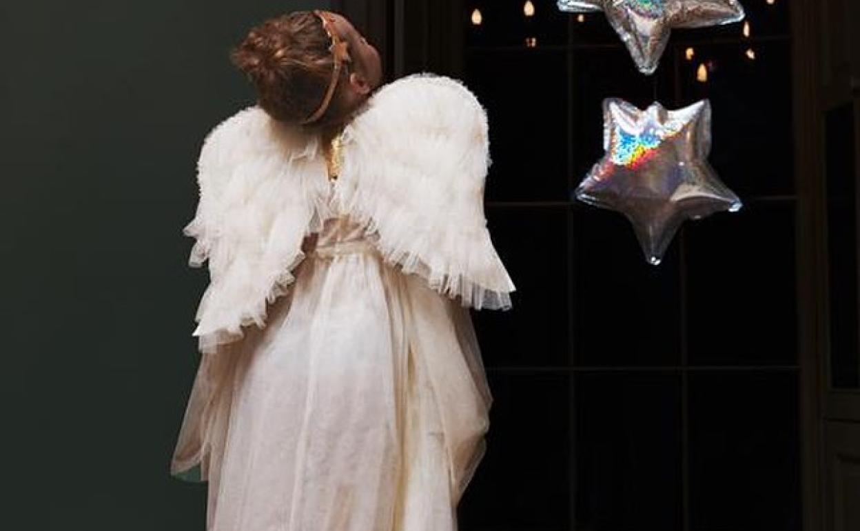 'Miss Coppelia' hace auténticos vestidos de ensueño. 