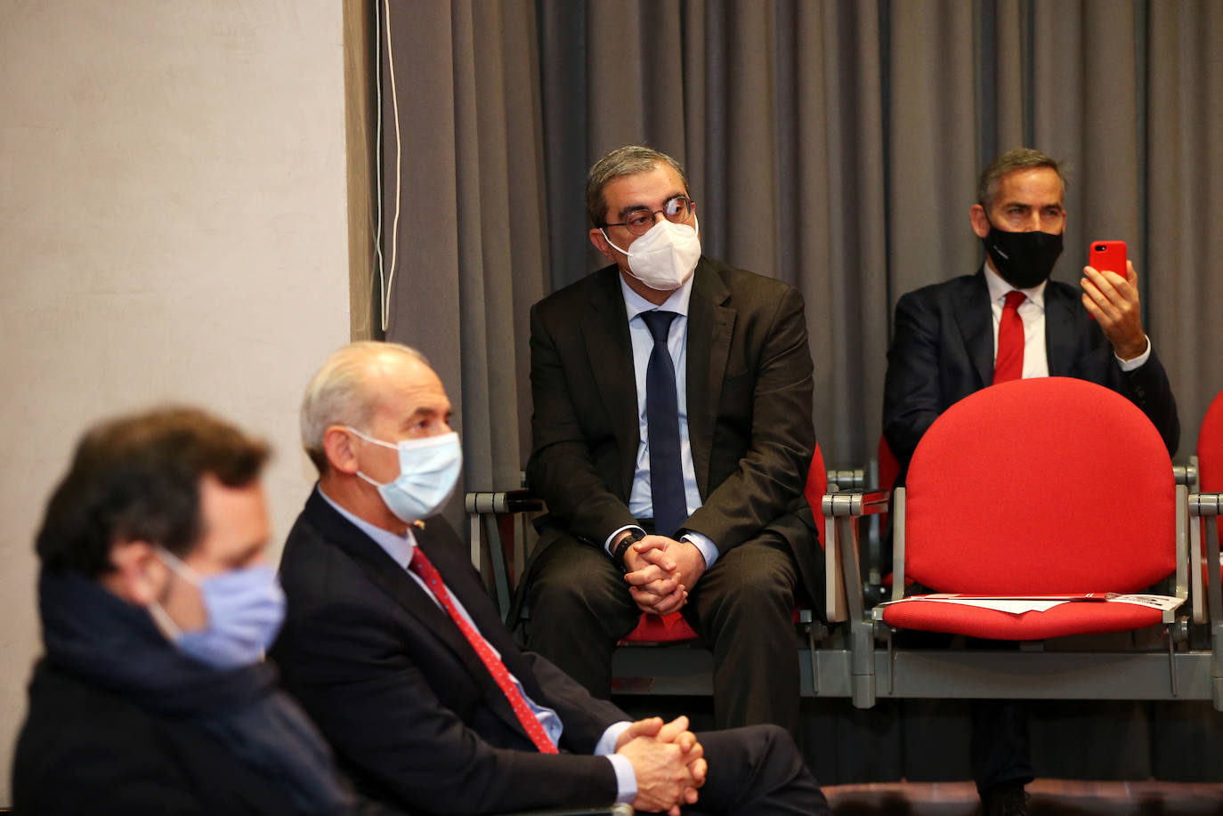 Neoalgae, I-Lanza, Intgraf, Exiom Solution y Vycas reciben el accesit de los galardones que conceden las cámaras de comercio, el Santander y EL COMERCIO