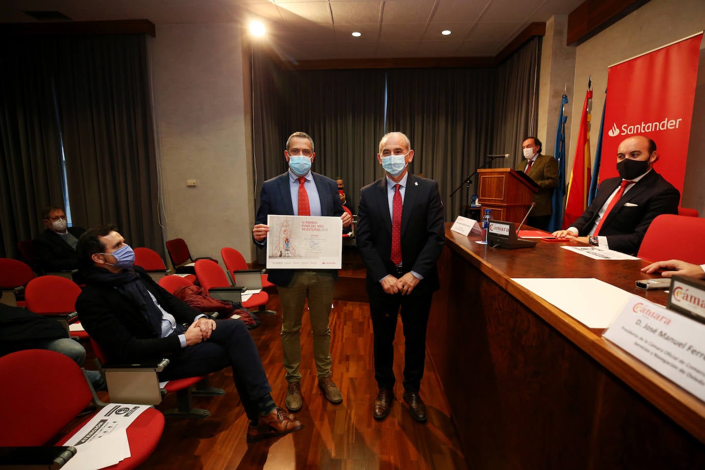 Neoalgae, I-Lanza, Intgraf, Exiom Solution y Vycas reciben el accesit de los galardones que conceden las cámaras de comercio, el Santander y EL COMERCIO