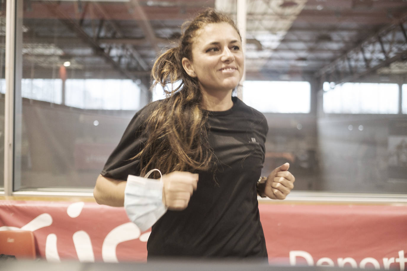 Youssef Benkert e Isabel Barreiro fueron los más rápidos en esta edición indoor en el Palacio de los Deportes.