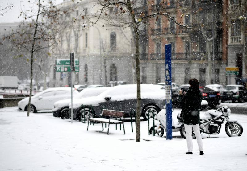 El temporal está dejando impresionantes nevadas en todo el país, desde Asturias a Murcia, pasando por Madrid o Valencia. 