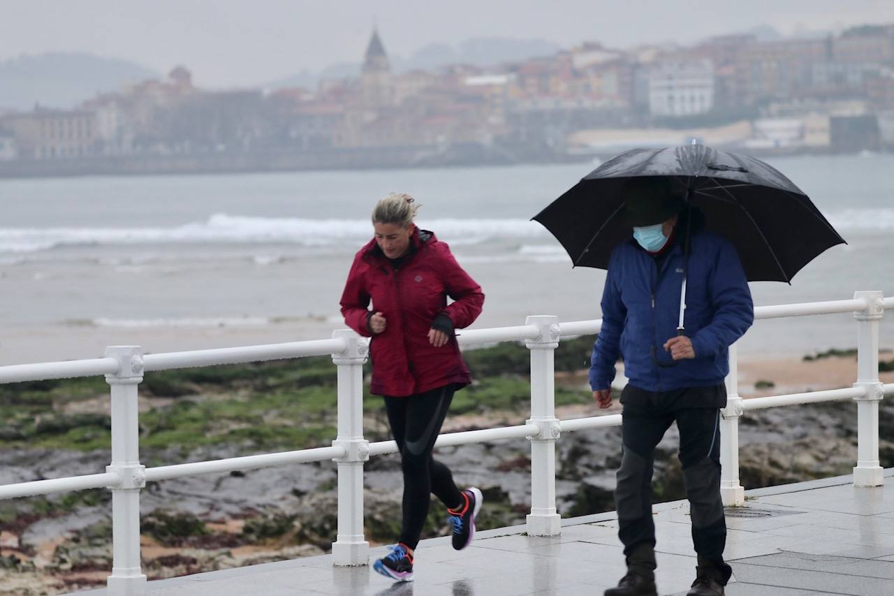 La borrasca deja nevadas y mucho frío en la región, que permanecerá en alerta todo el fin de semana.