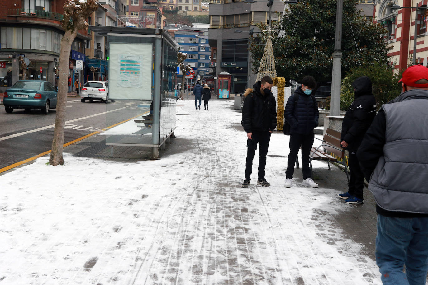 La borrasca deja nevadas y mucho frío en la región, que permanecerá en alerta todo el fin de semana.