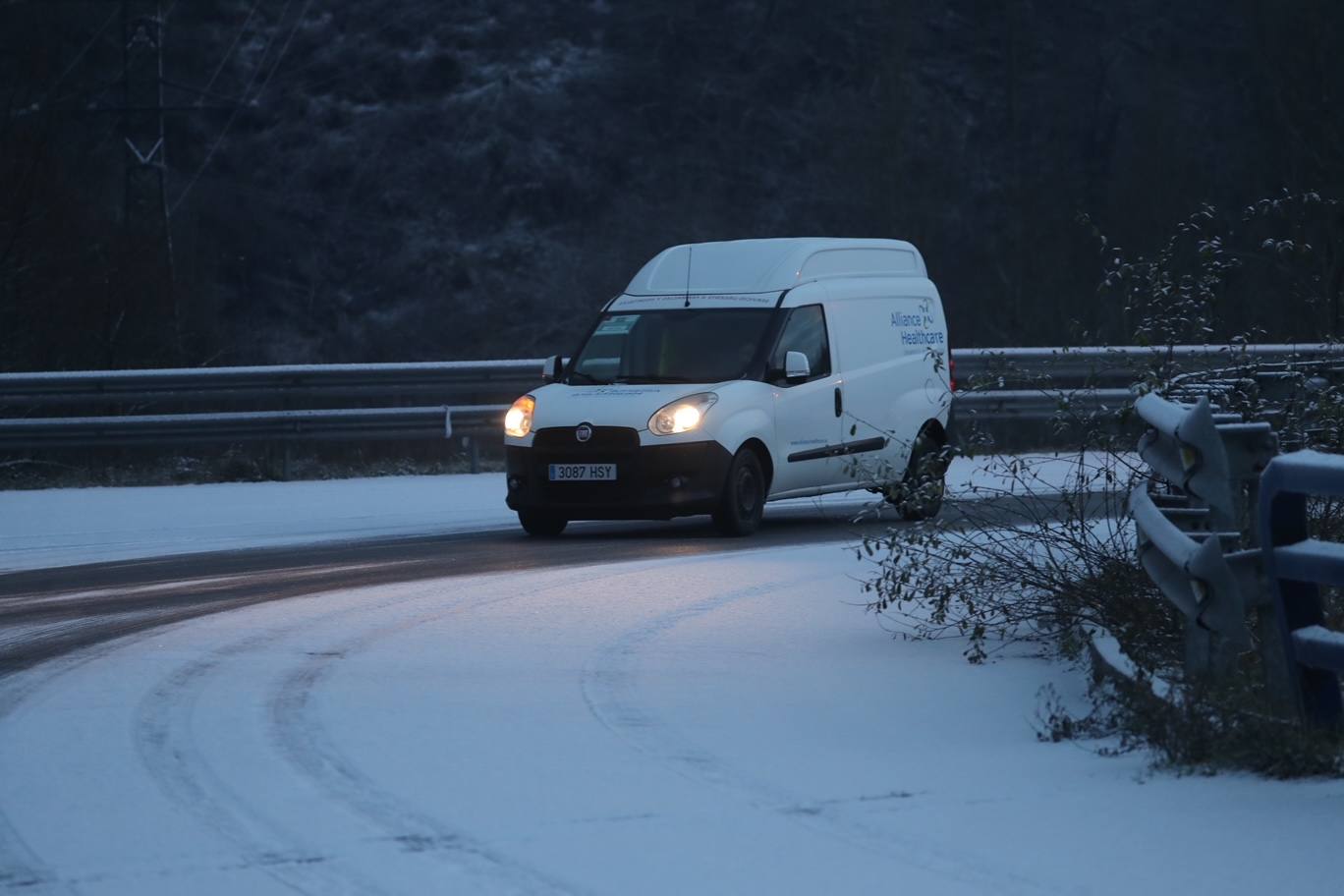 La borrasca deja nevadas y mucho frío en la región, que permanecerá en alerta todo el fin de semana.