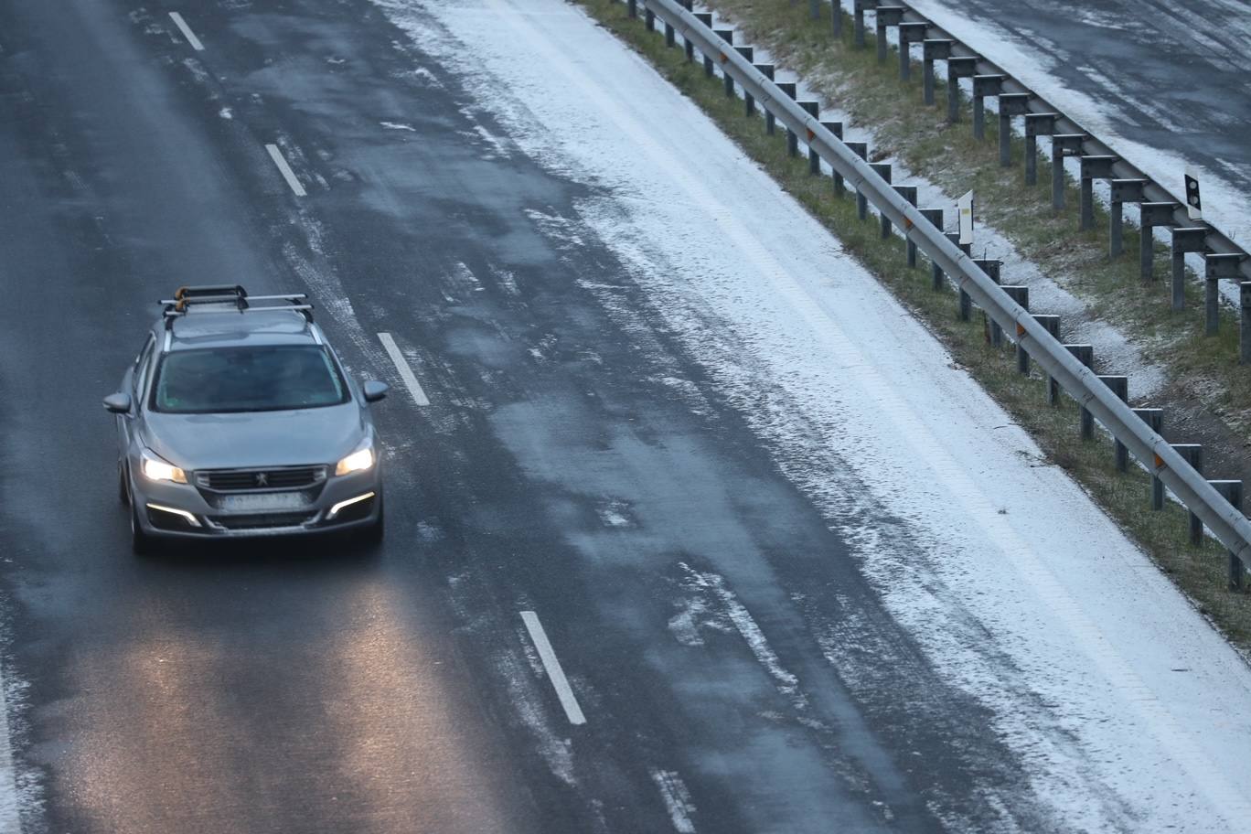 La borrasca deja nevadas y mucho frío en la región, que permanecerá en alerta todo el fin de semana.