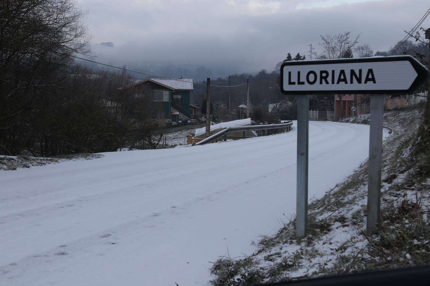 La borrasca deja nevadas y mucho frío en la región, que permanecerá en alerta todo el fin de semana.