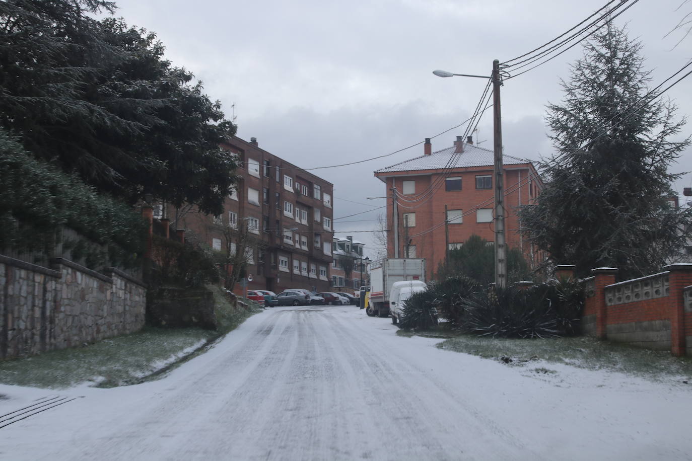 La borrasca deja nevadas y mucho frío en la región, que permanecerá en alerta todo el fin de semana.
