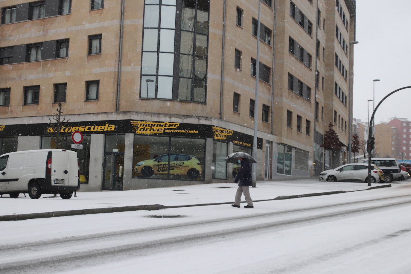 La borrasca deja nevadas y mucho frío en la región, que permanecerá en alerta todo el fin de semana.