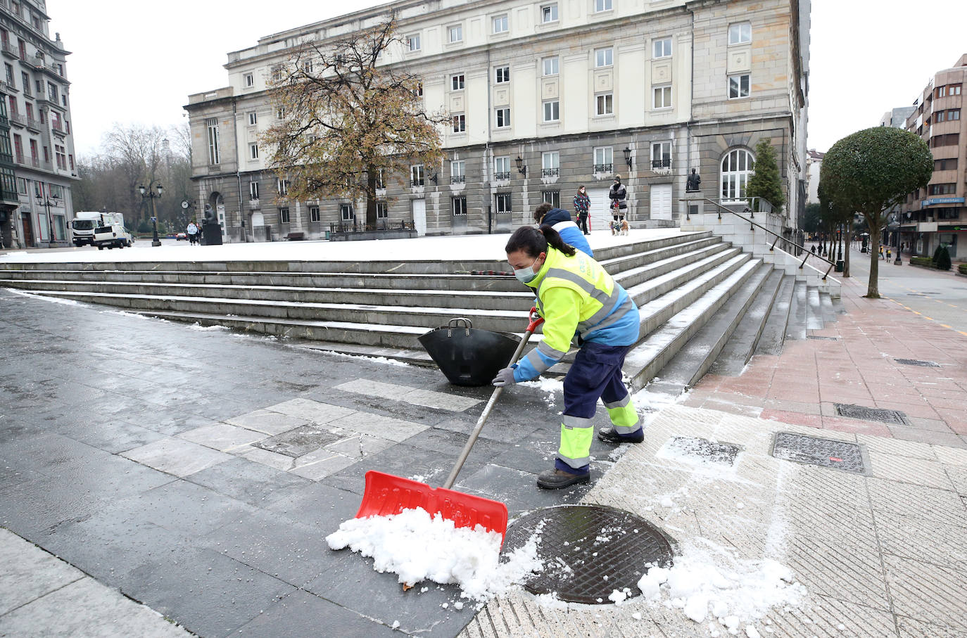 La borrasca deja nevadas y mucho frío en la región, que permanecerá en alerta todo el fin de semana.