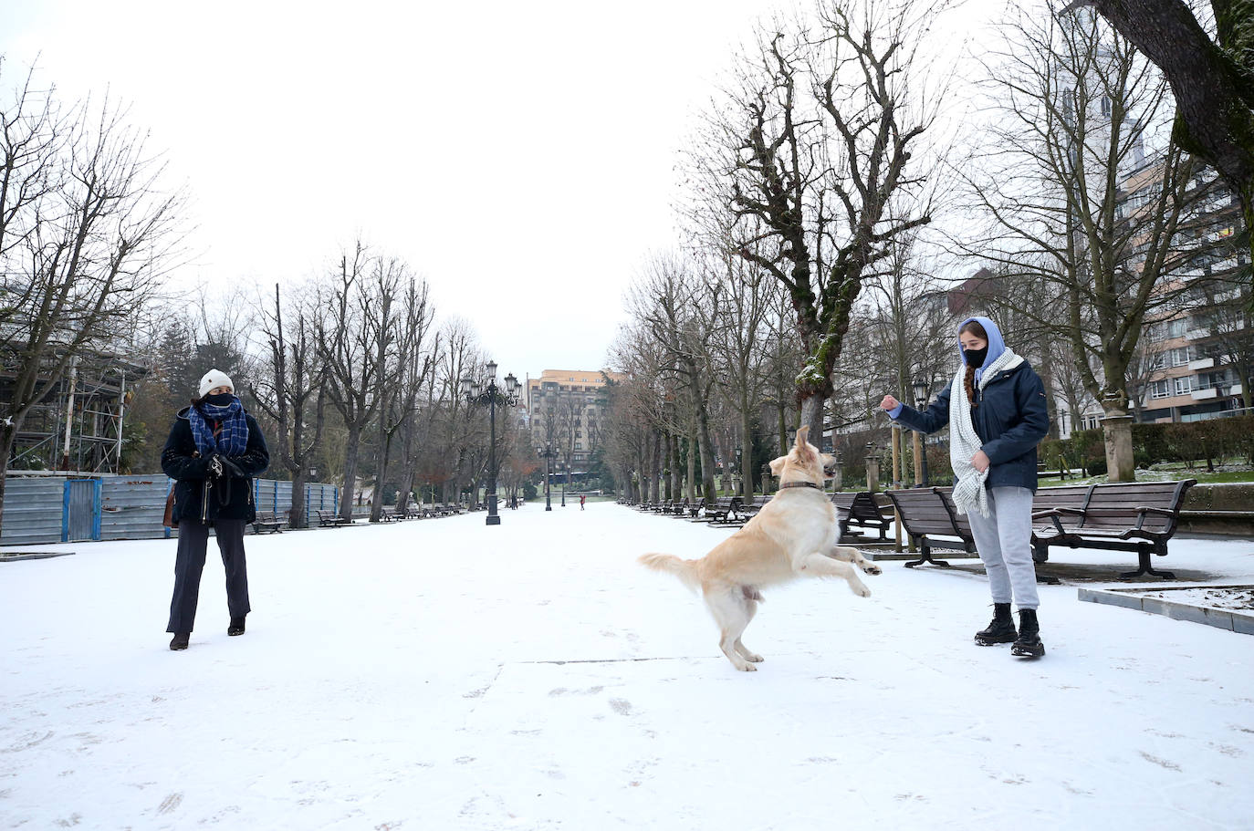 La borrasca deja nevadas y mucho frío en la región, que permanecerá en alerta todo el fin de semana.