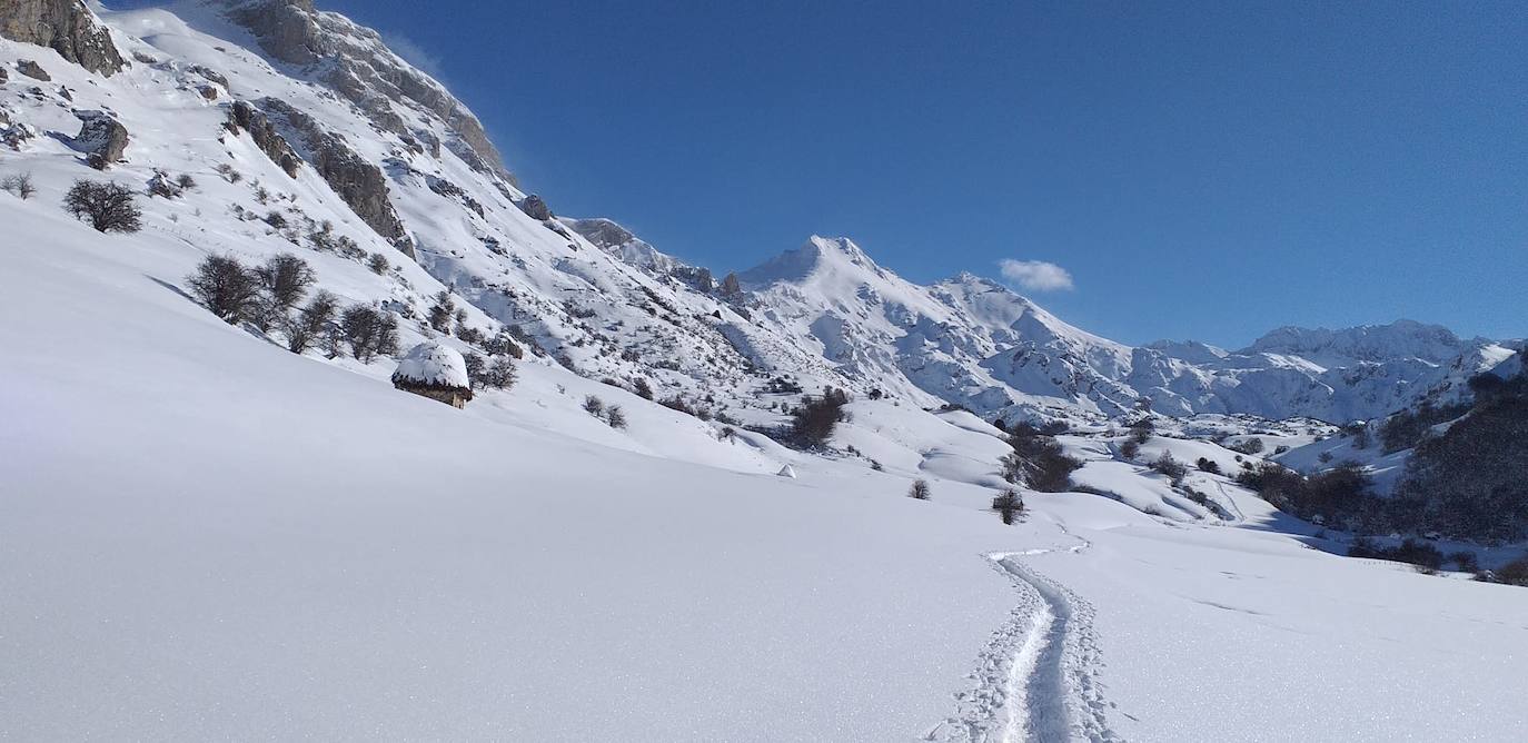 La borrasca deja nevadas y mucho frío en la región, que permanecerá en alerta todo el fin de semana.