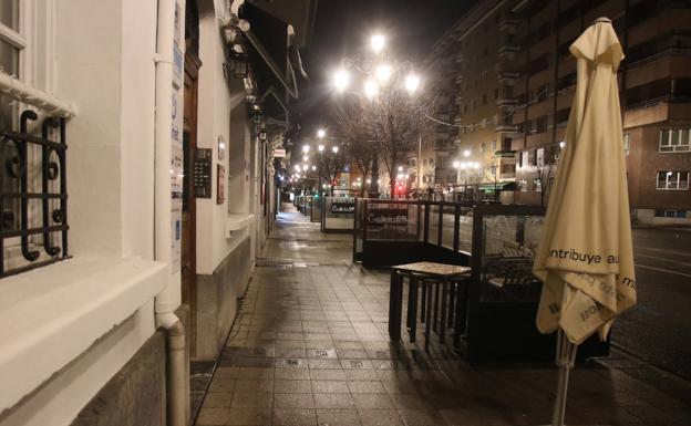 La hostelería y los comercios de Asturias cerrarán a las 20 horas y el toque de queda se adelanta a las 22 