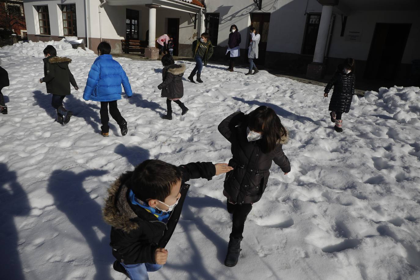 Todas las rutas de transporte escolar también volverán a funcionar en la región ante la mejora del temporal