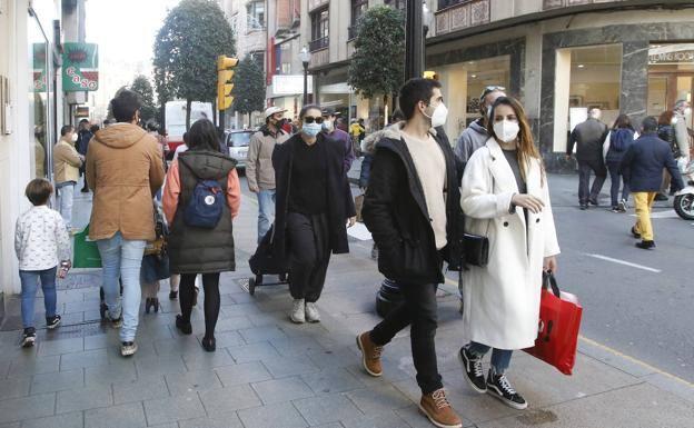 Coronavirus | Las grandes superficies asturianas adelantarán su apertura al público a las nueve de la mañana