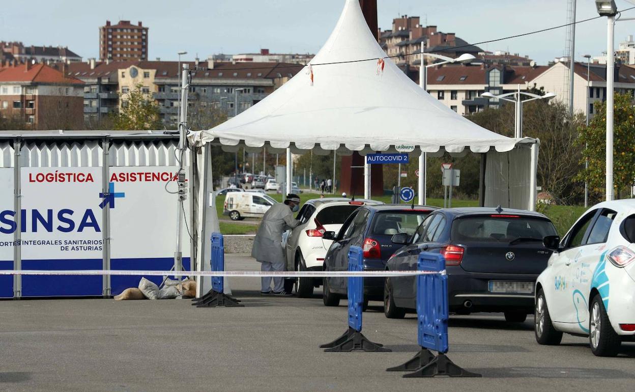 Barbón llama al autoconfinamiento domiciliario «ante el drama que se avecina»