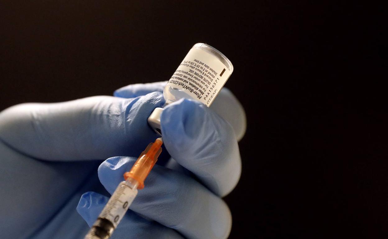 Se ha apartado a estos profesionales sanitarios de su empleo 