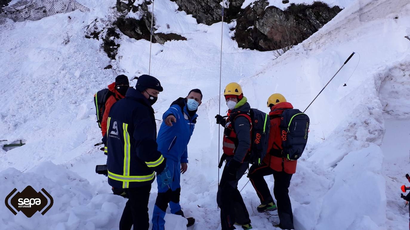 Emergencias busca terminar el mapeo con georradar de la zona del alud en San Isidro