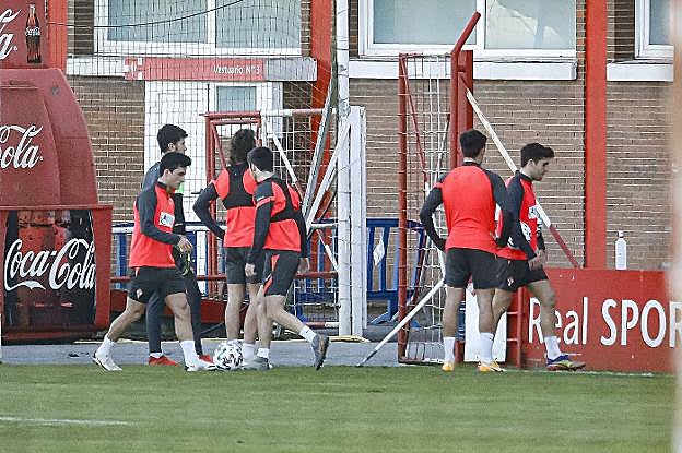 La Policía propone sancionar a los jugadores del Sporting implicados en el brote de la covid