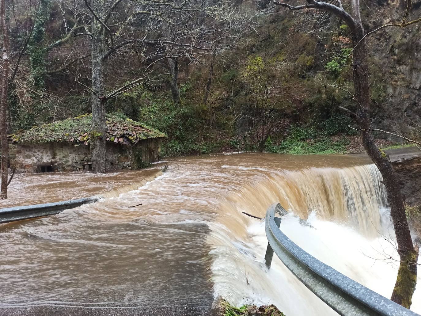 Fotos: Los estragos del deshielo y la lluvia incesante en Asturias