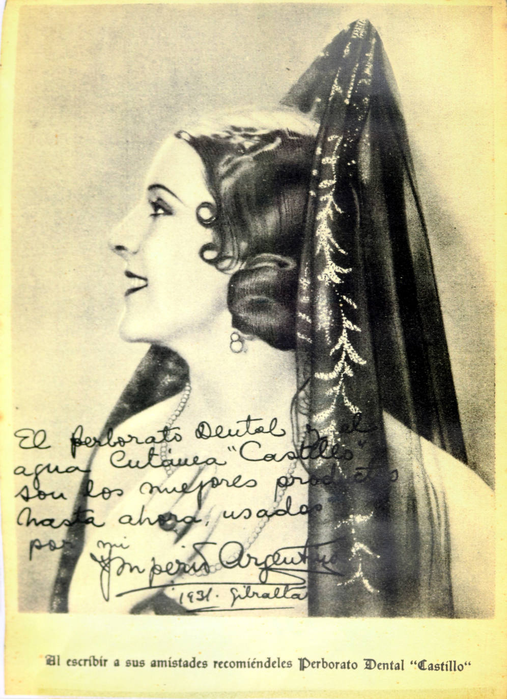 El Museo del Pueblo de Asturias suma una colección de instrumentos y utensilios de la Farmacia y Laboratorio «Castillo», que incluye antiguo material de publicidad y una colección de fotografías y películas de la vida gijonesa desde 1895 a 1972