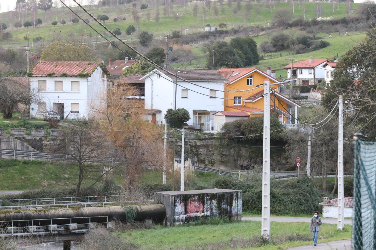 Urbanización de Overo, en las inmediaciones del embalse de Trasona, donde se produjo el robo.