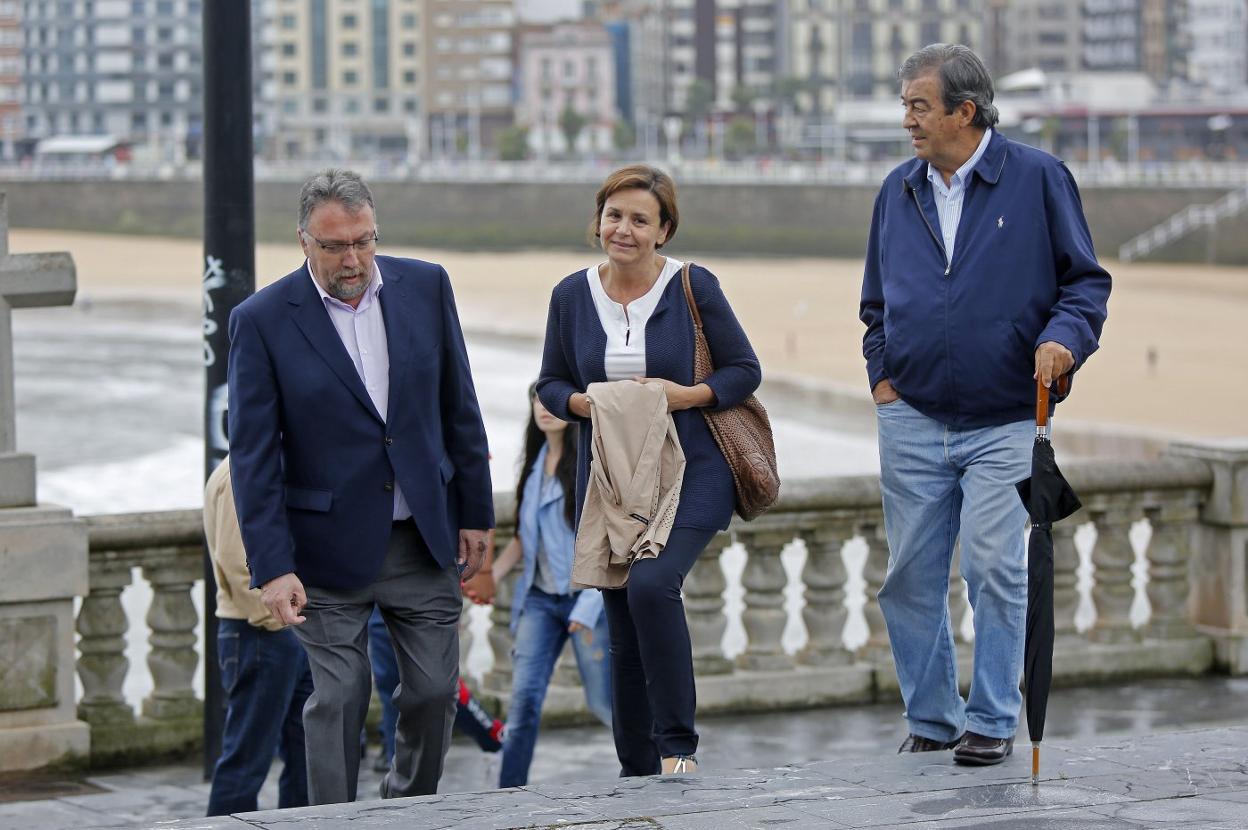 Isidro Martínez Oblanca, Carmen Moriyón y Francisco Álvarez-Cascos, en 2018. 