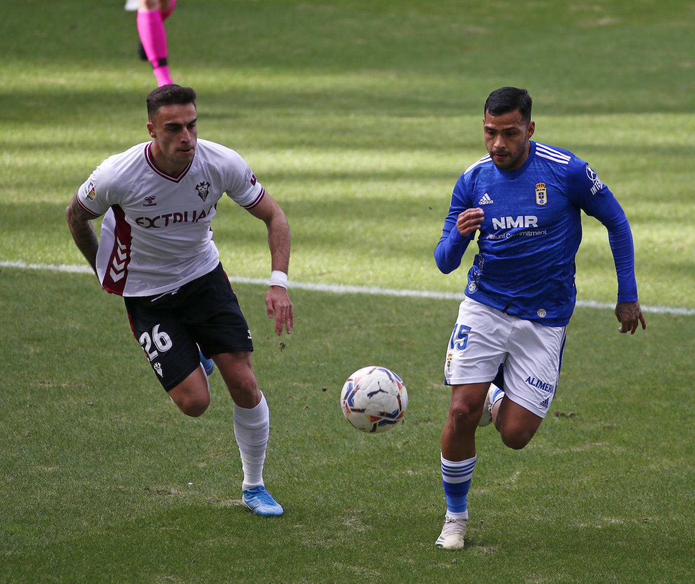 El partido entre el Real Oviedo y el Albacete en el Tartiere, que se saldó con victoria manchega, en imágenes.