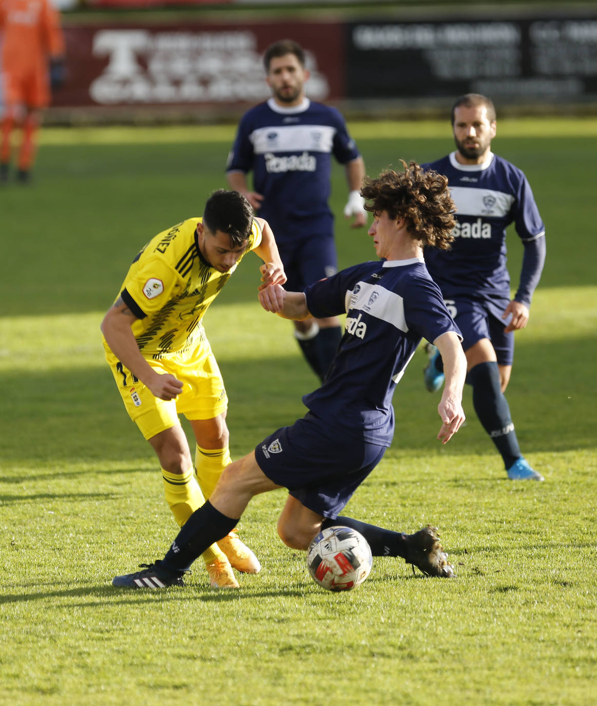 Partido disputado este domingo en Miramar entre el Marino y el filial del Oviedo.