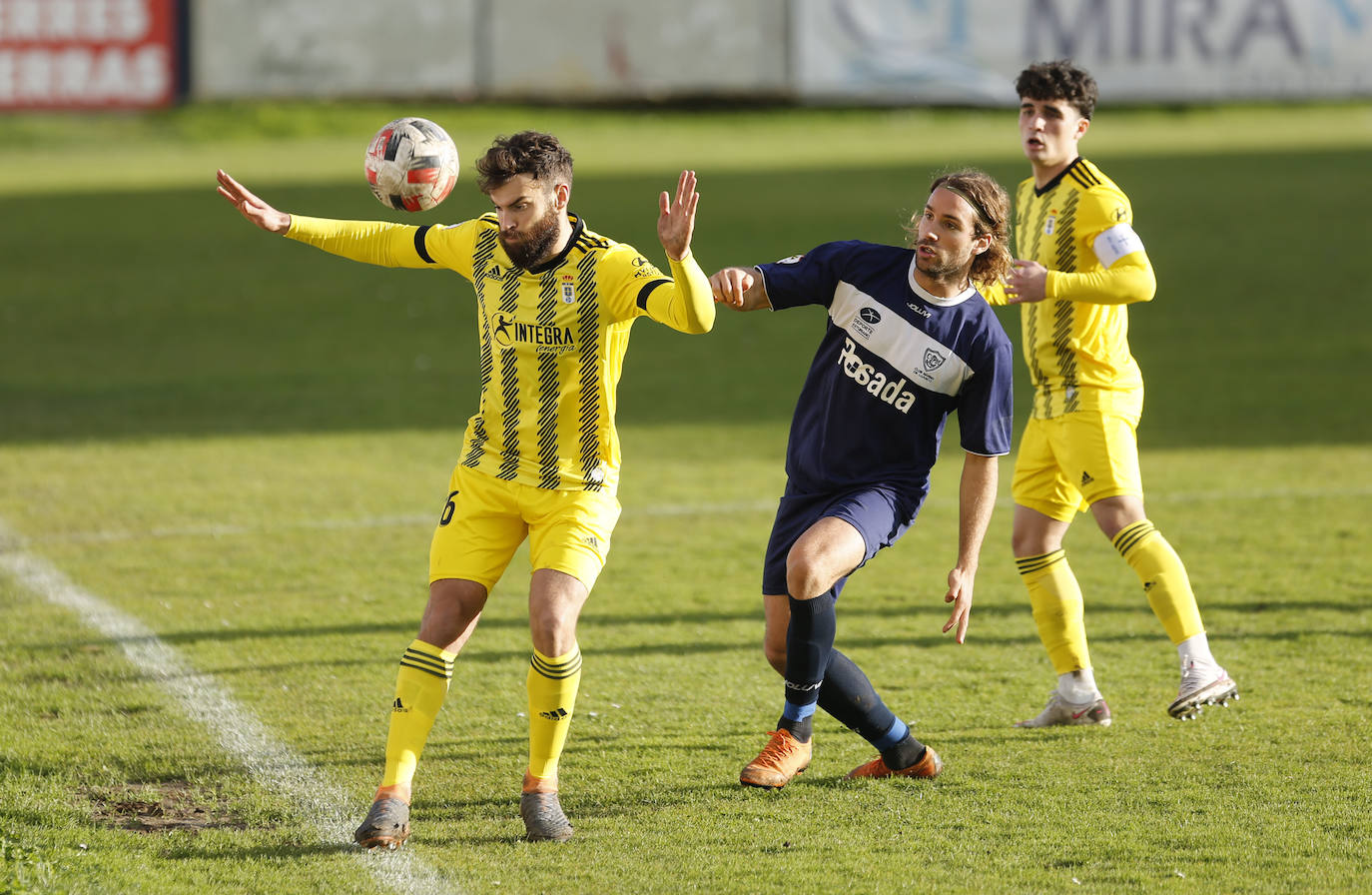 Partido disputado este domingo en Miramar entre el Marino y el filial del Oviedo.