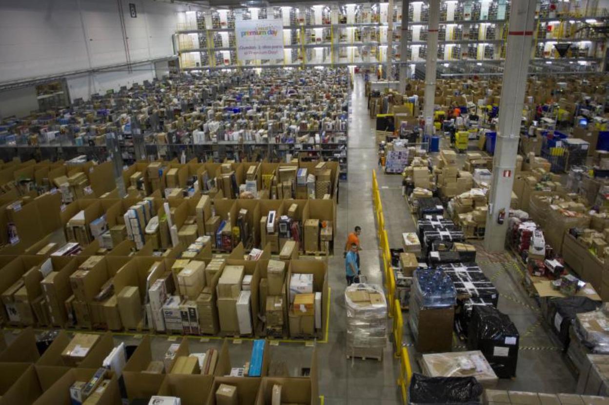 Instalaciones del centro logístico de Amazon en San Fernando de Henares, el primero que abrió. 