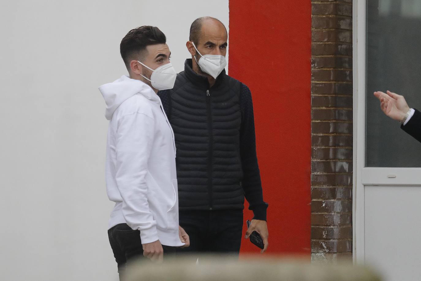 Víctor Campuzano ha llegado este martes a Gijón y ya ha podido conocer las instalaciones de Mareo. El delantero se ha mostrado «encantado» de poder jugar con el Sporting para «ayudar al equipo en lo que haga falta y a conseguir el objetivo de que el equipo suba a Primera División». 