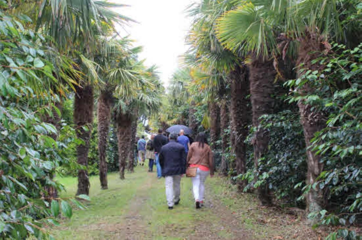 Visitantes en los Jardines de la Fonte Baxa, durante el pasado verano. 