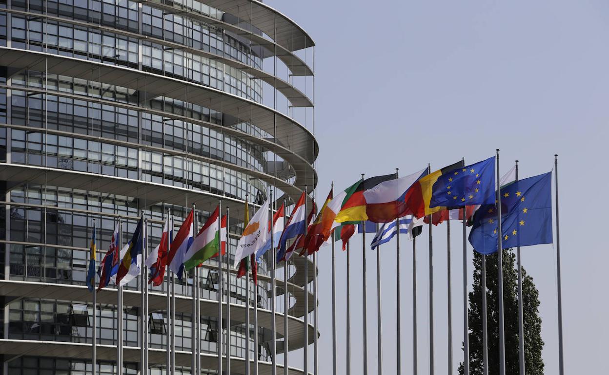 Banderas en la sede del Parlamento Europeo de Estrasburgo.